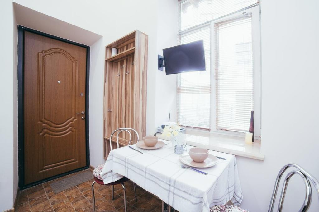 Studio Apartment Cute Lviv Buitenkant foto